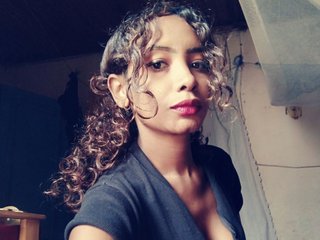 Annicka25
