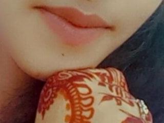 Ayesha Mo