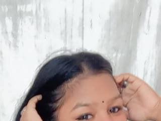 Kiara-Model