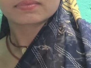 Priya sexy1