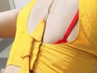 Puja sexy-hot